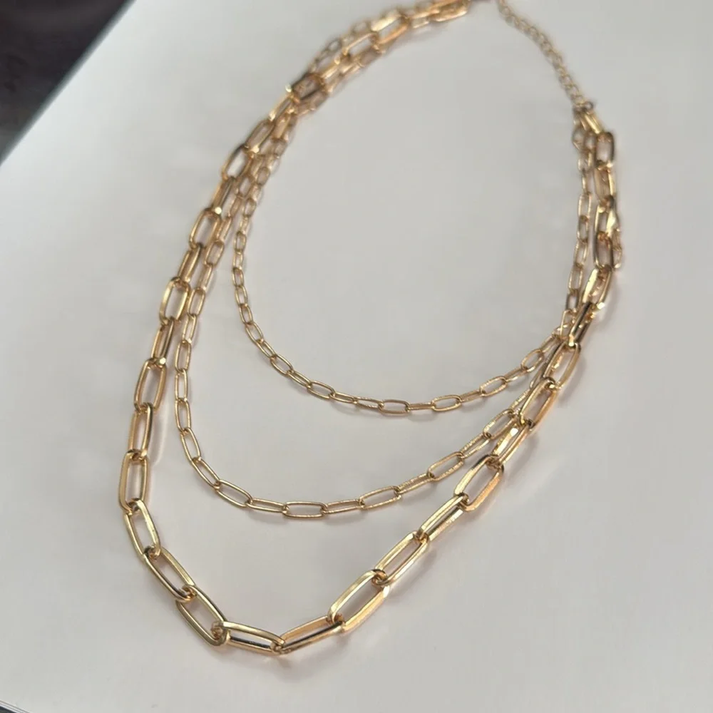 Chain Link Necklace - Picture 7 of 11
